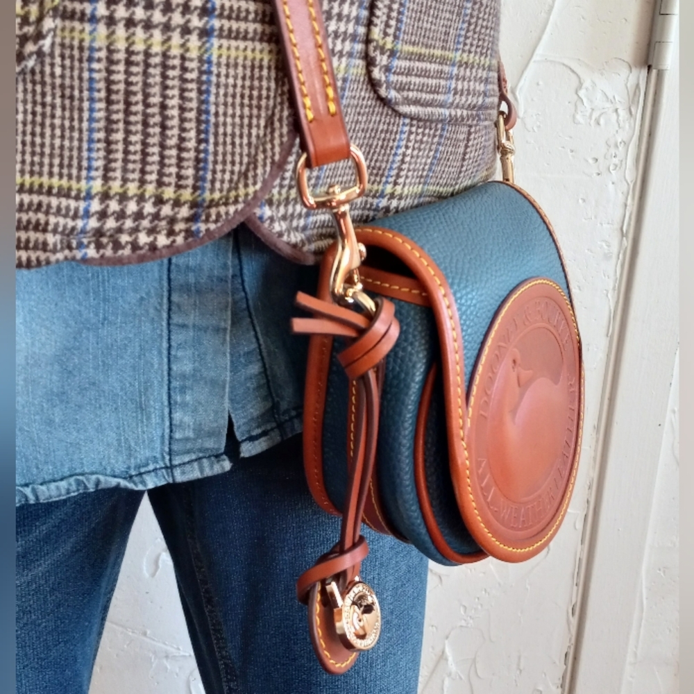 Dooney & Bourke All Weather Leather 2, Duck Bag In Jeans - Picture 12 of 16
